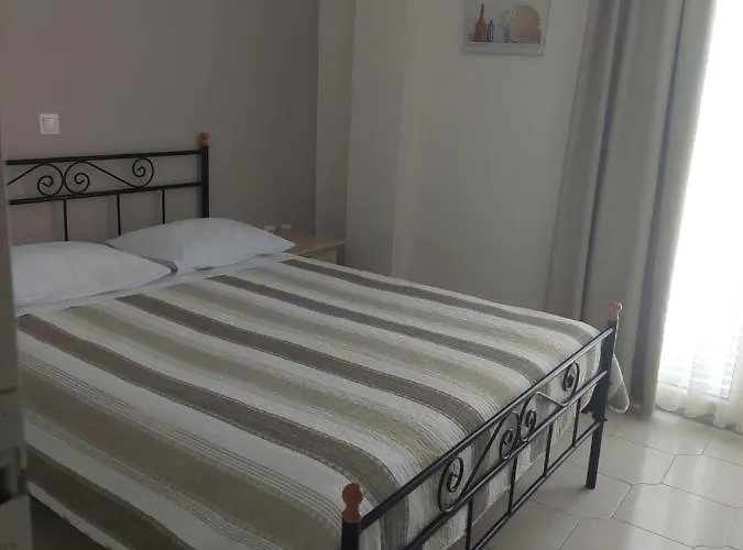 艾克佑酒店 Kamári