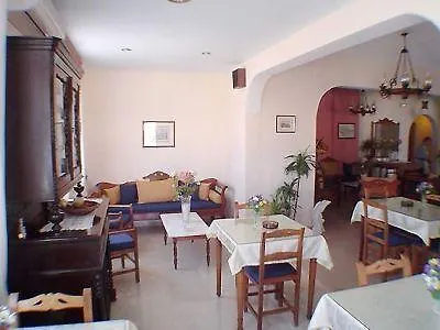 艾克佑酒店 2* Kamári