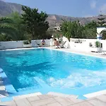 Alkyon Kamari (Santorini)